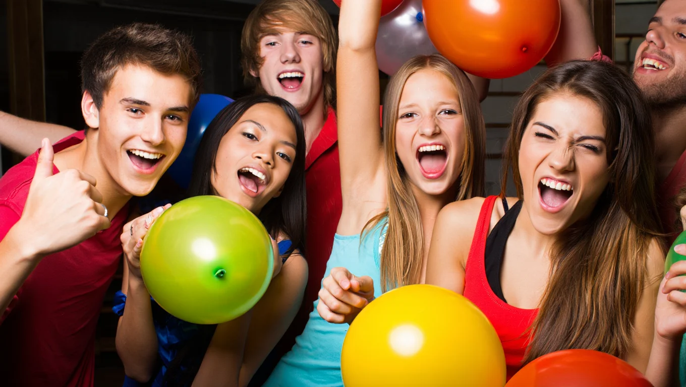 How to Make Photo Booth Strips at a Party?